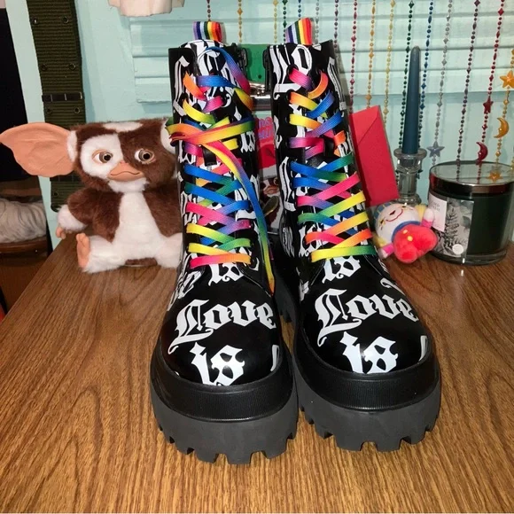 NEW RARE CLUB EXX LOVE IS LOVE PRIDE RAINBOW COMBAT BOOTS - Picture 10 of 16